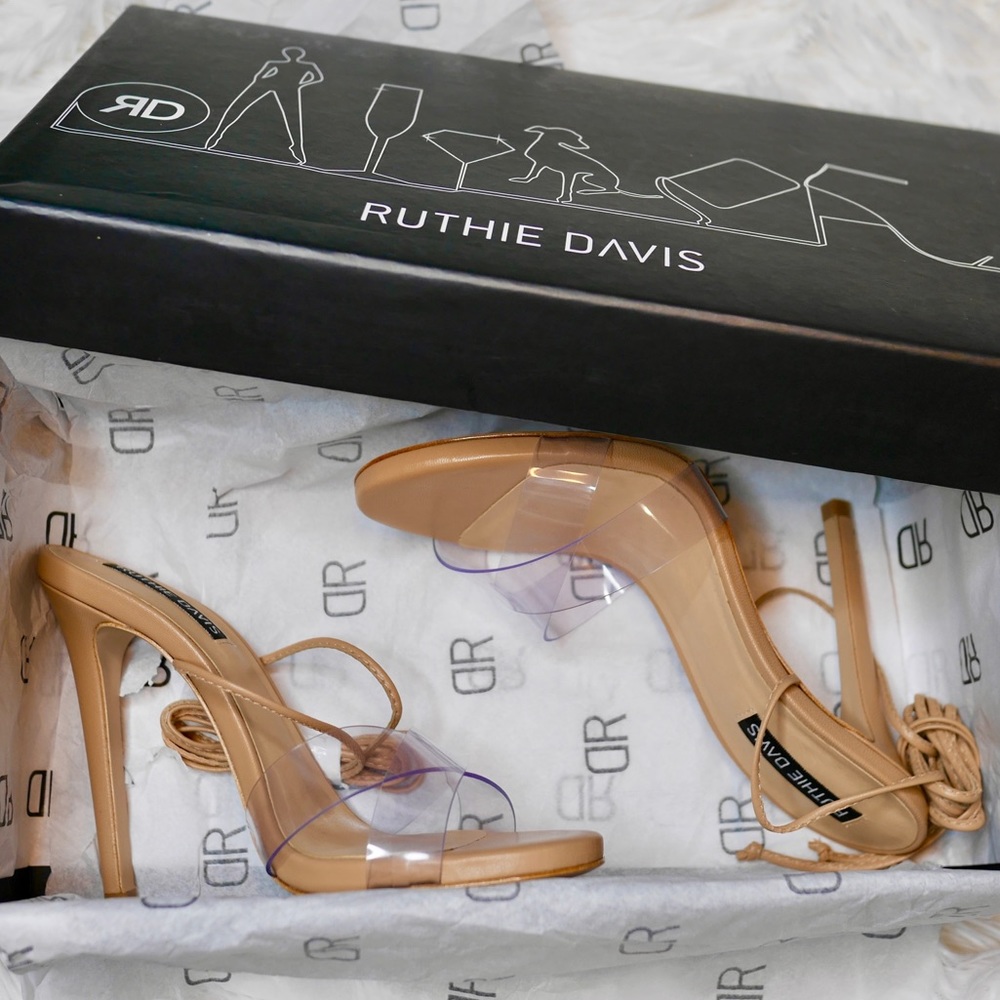 RUTHIE DAVIS sandals NUDE / TAN, fit 5 us